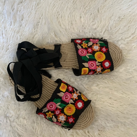 ASOS embroidered boho ankle strap espadrilles EEE - Picture 2 of 5